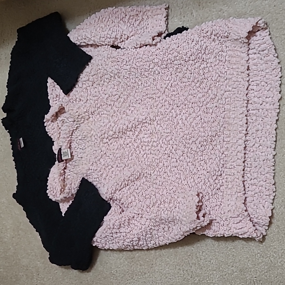 BOGO 2 High Low black and pink 1/4 sleeve sweater Tops.